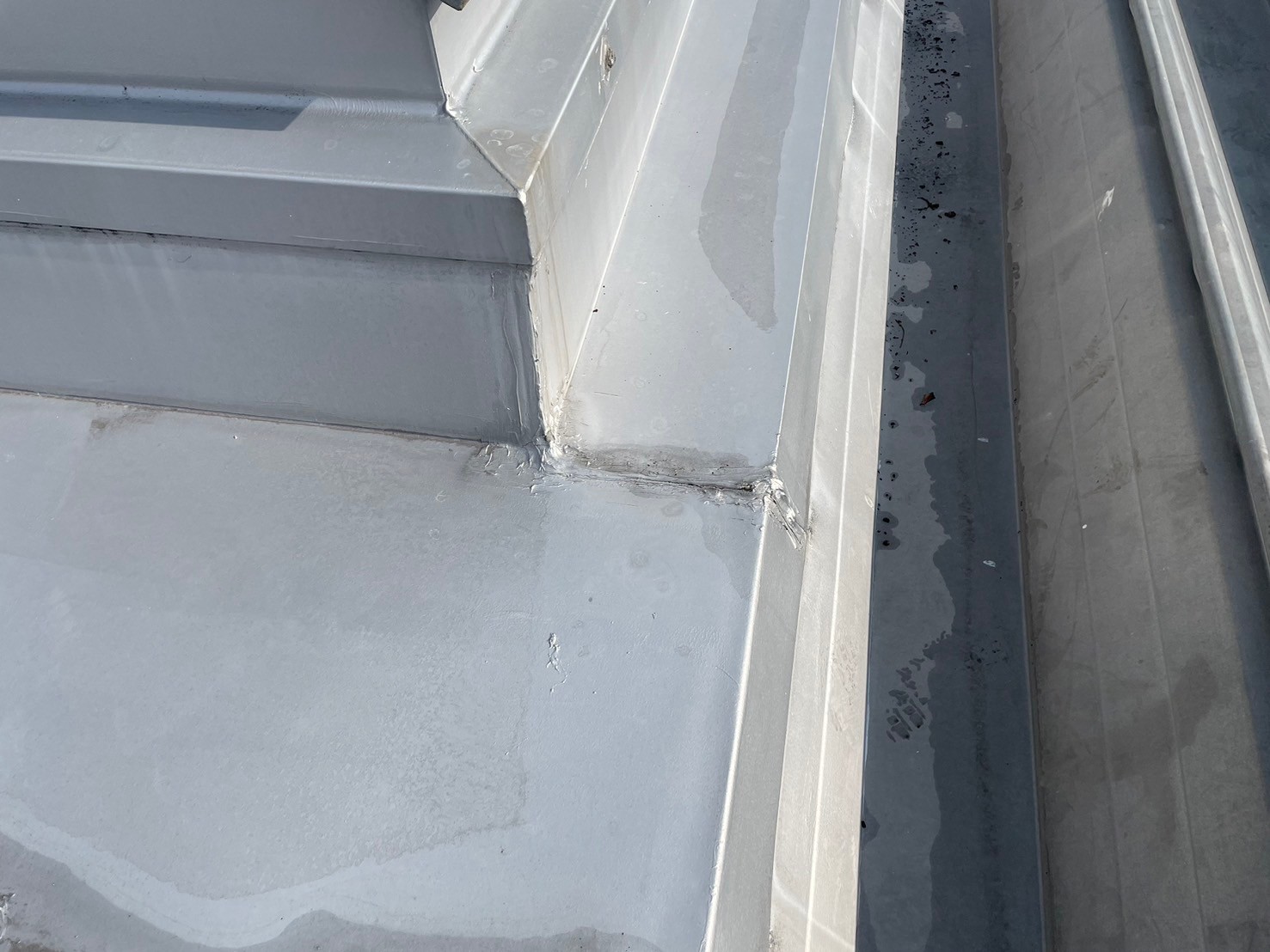 工場雨漏り修理